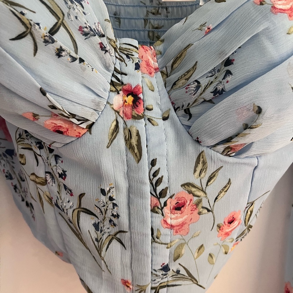 Floral Blue Women's Crop Top Size M. NWT - Picture 9 of 12